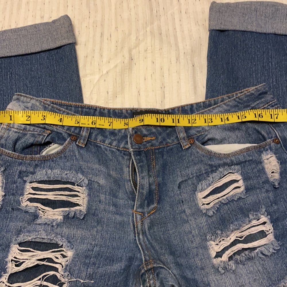 Distressed Jeans - Picture 4 of 5